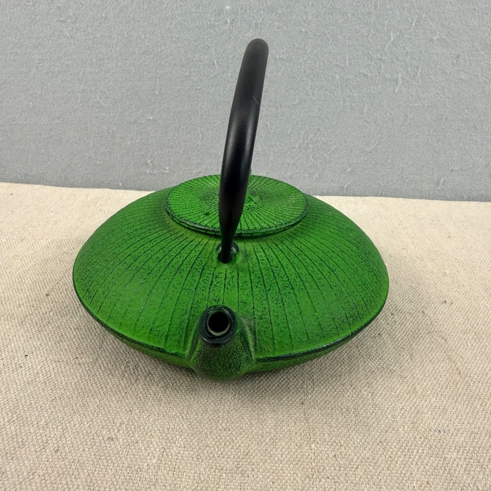 Kotobuki Green Cast Iron Teapot Nanbu Tekki Japanese Tetsubin with Infuser